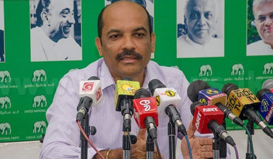 ජනාධිපති රට යද්දී විශාල නඩයක් එක්ක ගිහින් රටේ ධනය නාස්ති කරන්නෑ…